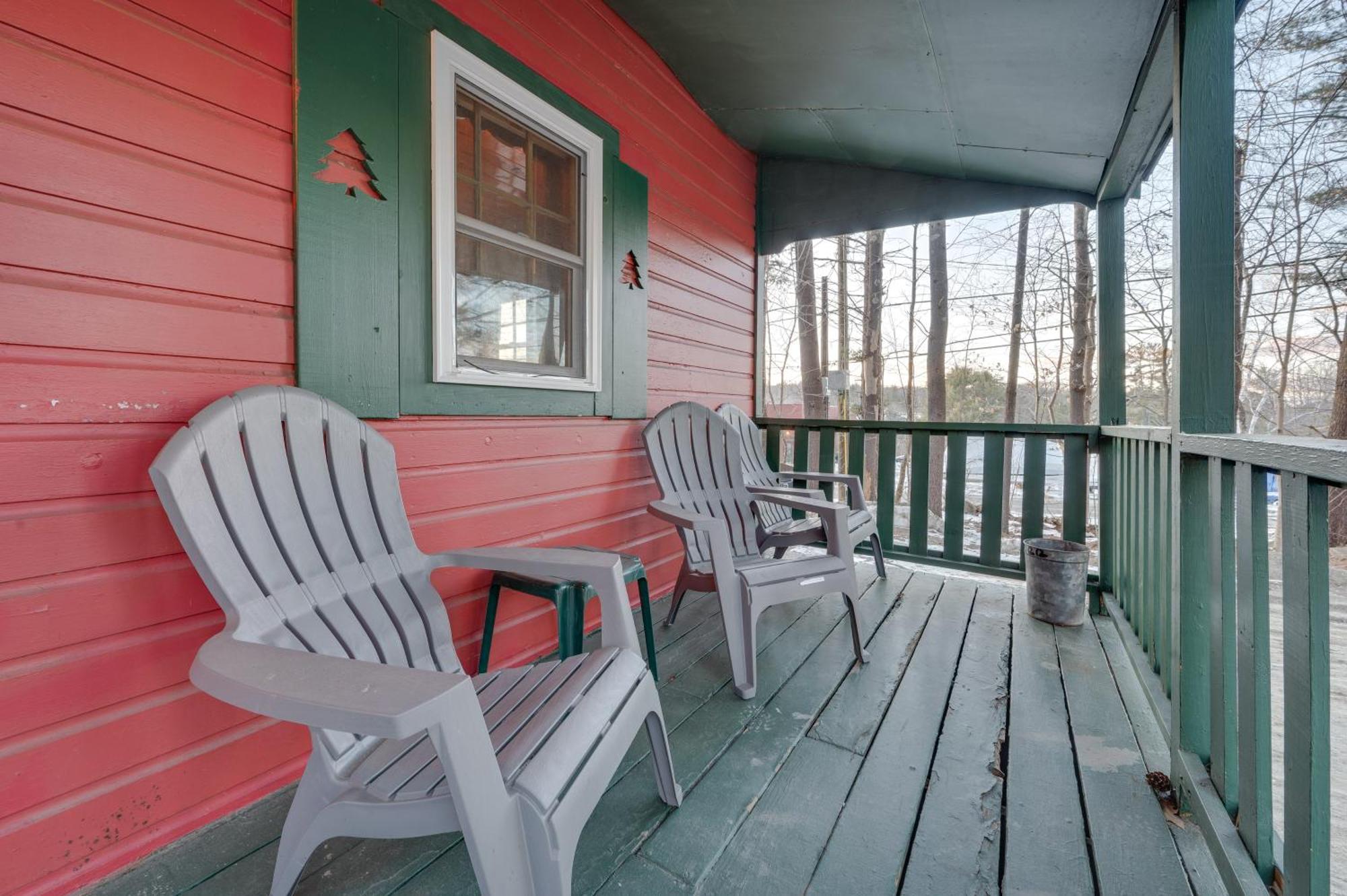 Cozy Laconia Studio With Pool Access - 2 Mi To Lake! Διαμέρισμα Εξωτερικό φωτογραφία